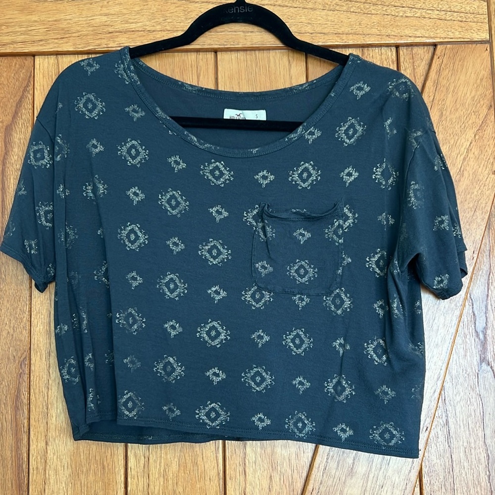 Casual Hollister Crop Top